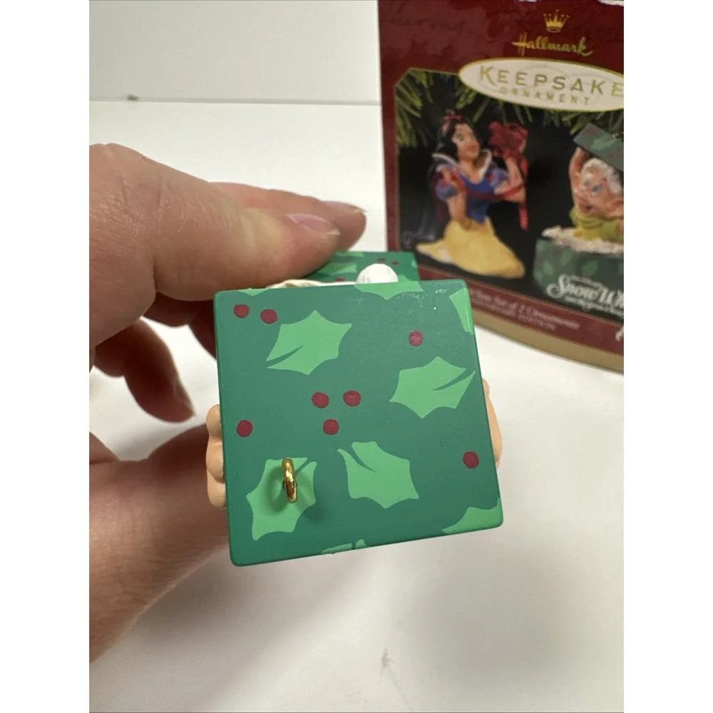 Hallmark Keepsake Disney Snow White Set of 2 Ornaments Anniversary Edition 1997